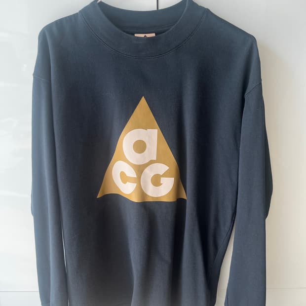 나이키 acg 긴팔티