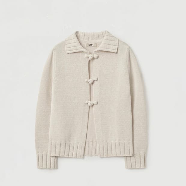 게드 KNOTTED BUTTON CARDIGAN