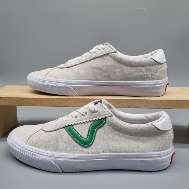 반스 스포츠 스니커즈 225