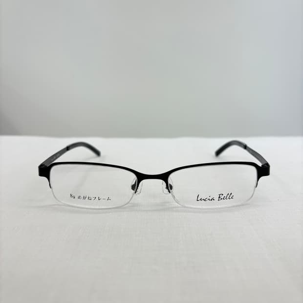 LUCIA BELLE 무광 블랙 사각 반무테