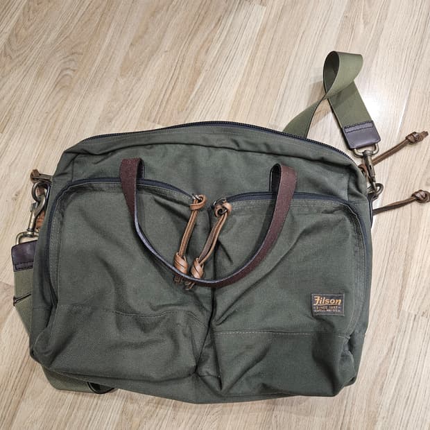 필슨878 드라이든 브리프케이스 오터그린