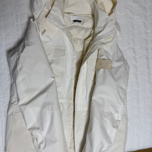 스톤아일랜드 탱크쉴드 고스트피스 패딩 자켓 L