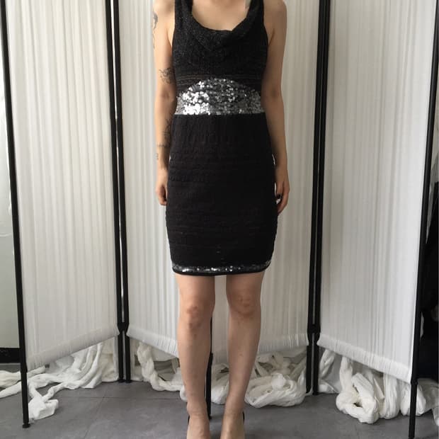 Glitter beads point knit onepiece