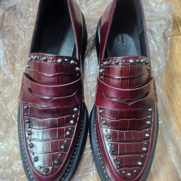 Suecomma Bonnie 스터드 로퍼 버건디 