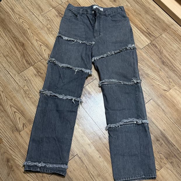 더뮤지엄비지터 지퍼진