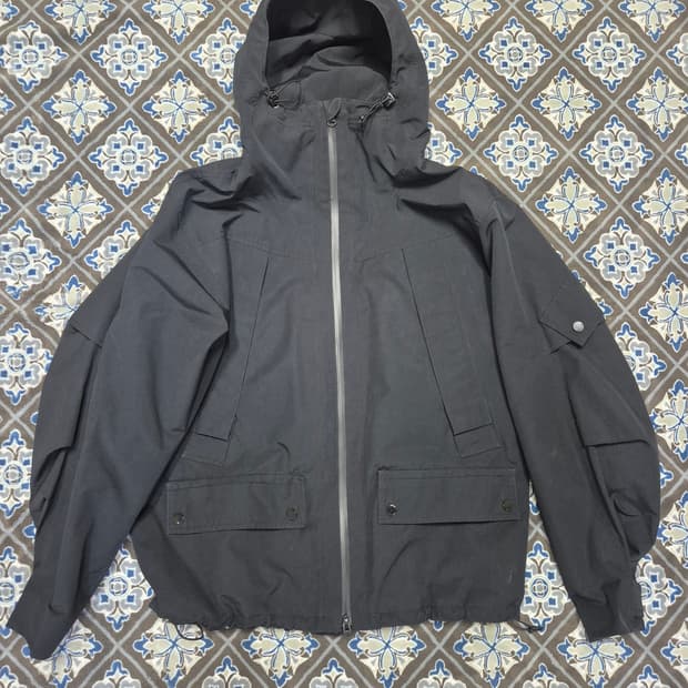 일꼬르소 바람막이