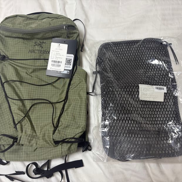 아크테릭스 에어리어스 18 백팩 클로리스 포리지