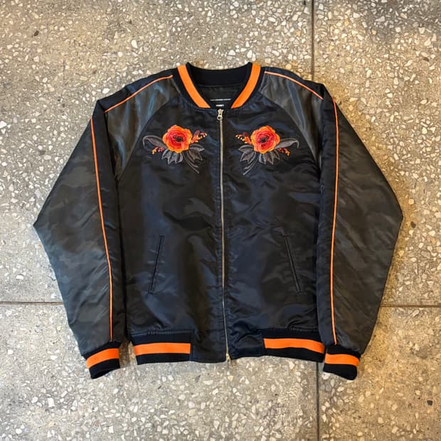 참스 꽃 자수 스카잔