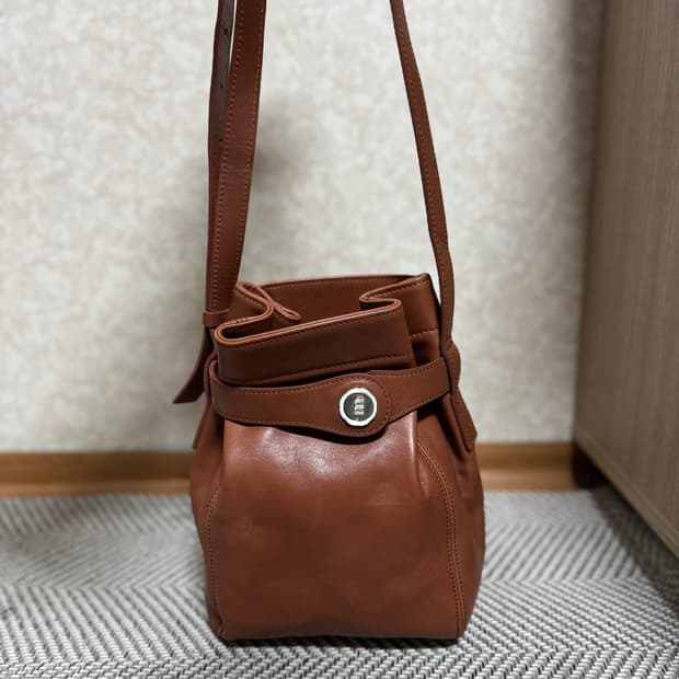 미닛뮤트 포트백 퐅백 버킷백