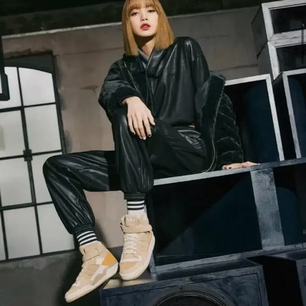 미착용 원가22 아디다스 플레더 세트 반크롭 하이넥 스웨트 조거팬츠여성s