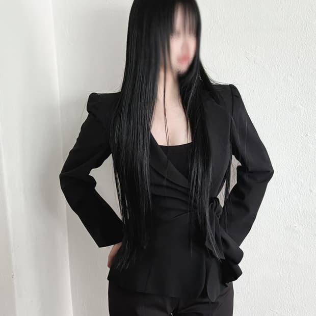 조르지오 아르마니 리본 스트링 크롭 블레이져