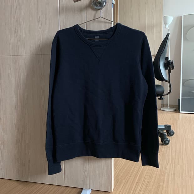 유니클로 맨투맨 