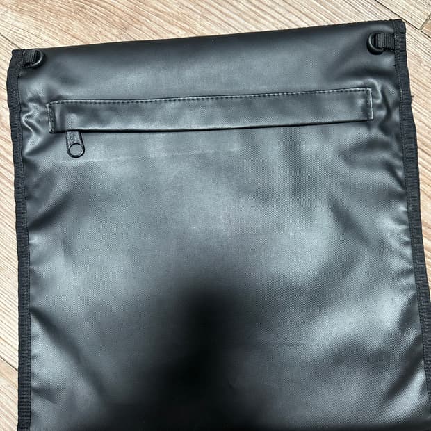 아더에러 x 이스트팩 숄더백