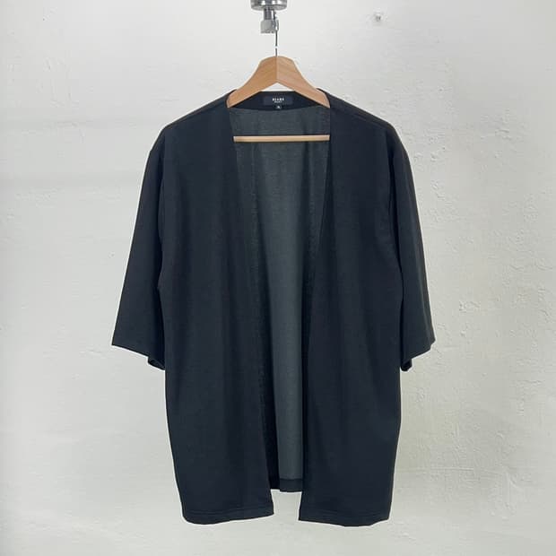 빔즈 블랙 유카타 리넨 논카라 로브 가디건