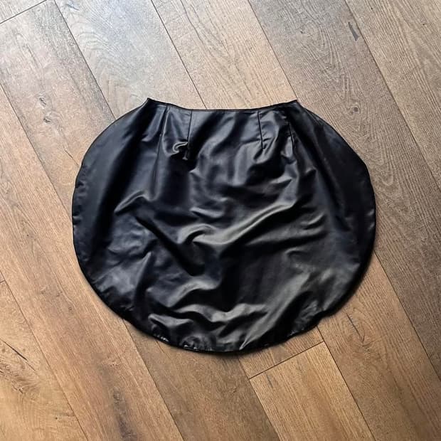 꼼데가르송 스커트