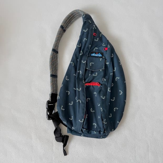 카부(KAVU) 슬링백