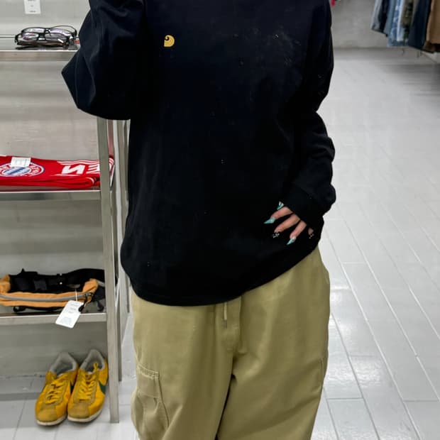 칼하트 자수로고 블랙 롱슬리브