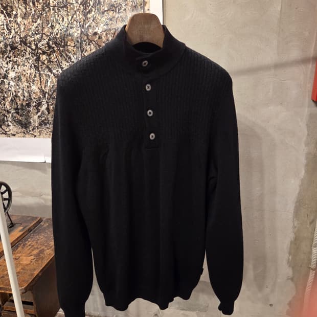 휴고보스 블랙라벨 니트