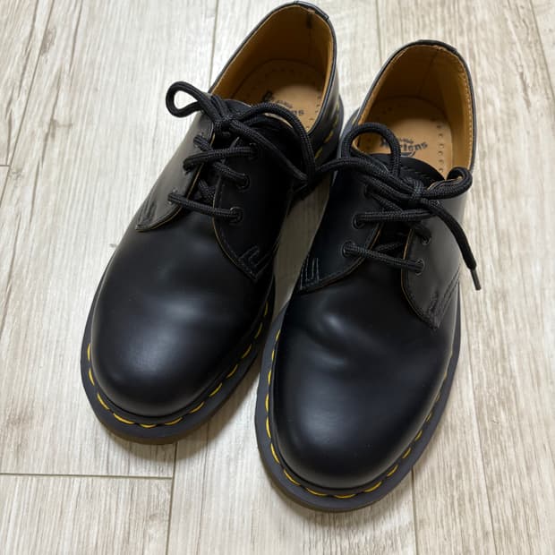 닥터마틴 1461 3홀 스무스 230