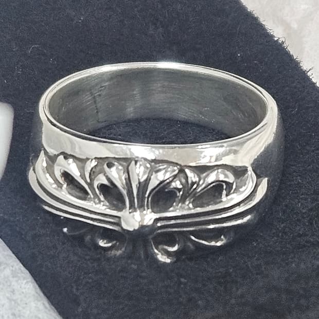 크롬하츠 플로랄 크로스 링