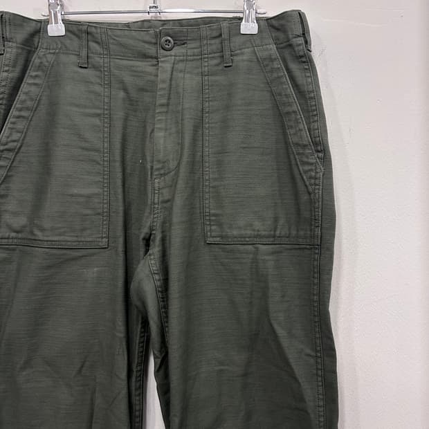 무신사스탠다드 스퀘어 포켓 코튼 치노팬츠