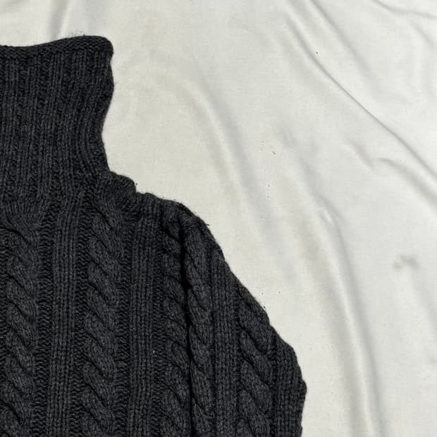 100 돌체앤가바나 챠콜 목폴라 케이블 니트