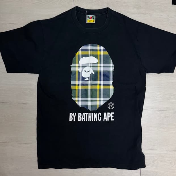 베이프 체크 반팔 티셔츠