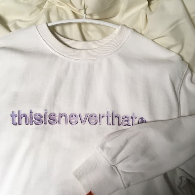 디스이즈네버댓 화이트 맨투맨 S