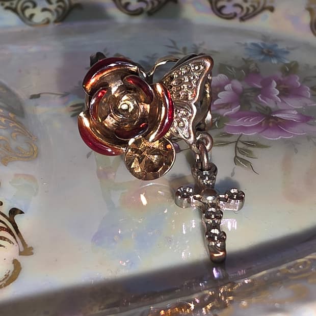 엑시즈팜 앤틱 골동품 고전 일본빈티지 장미 십자가 나비 큐빅반지