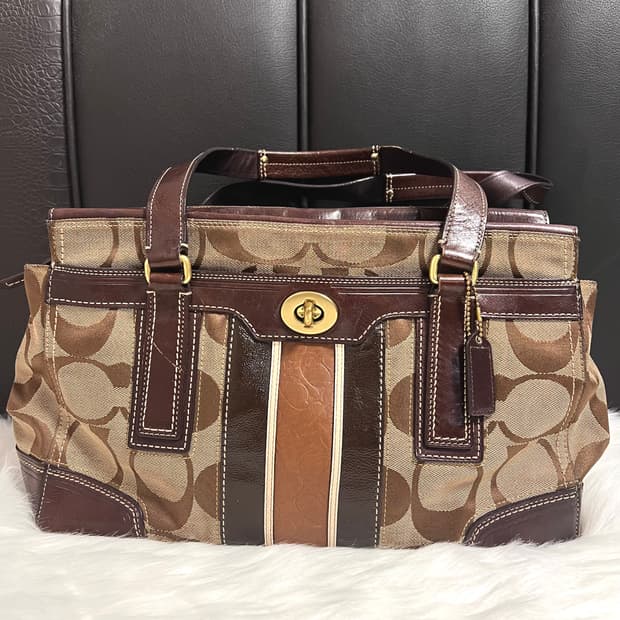 90s coach 시그니처 캔버스 초코 브라운 레더 트리밍 턴락 토트백