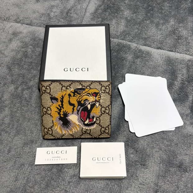 구찌 타이거 프린트 지갑 (풀박)