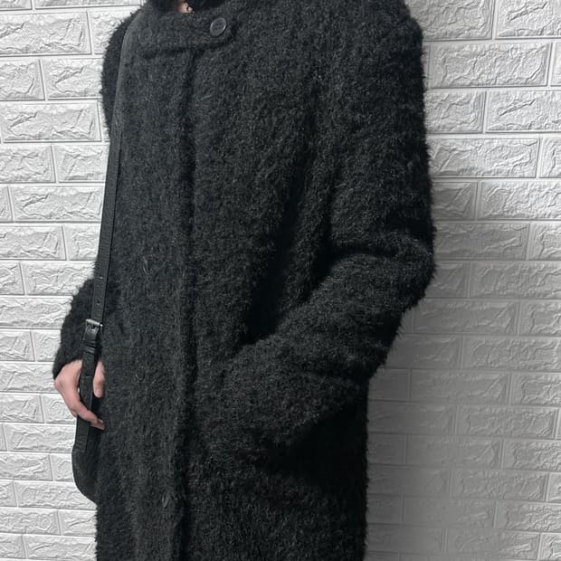 페이크 알파카 하이넥 판넬 롱 코트