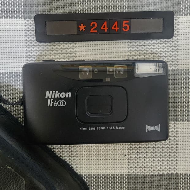 니콘 AF 600 필름카메라 블랙바디 파우치포함