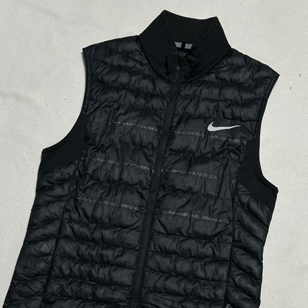 S 나이키 써마 핏 에어로프트 블랙 러닝 베스트 