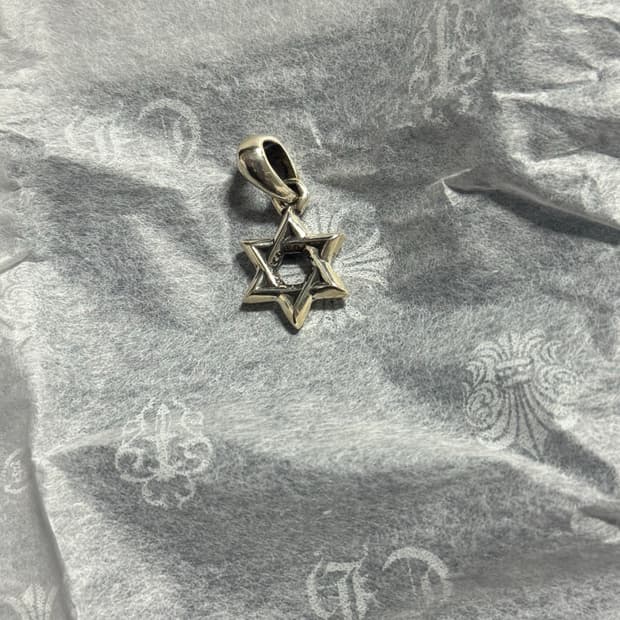 크롬하츠 스타 오브 데이비드 참 팬던트