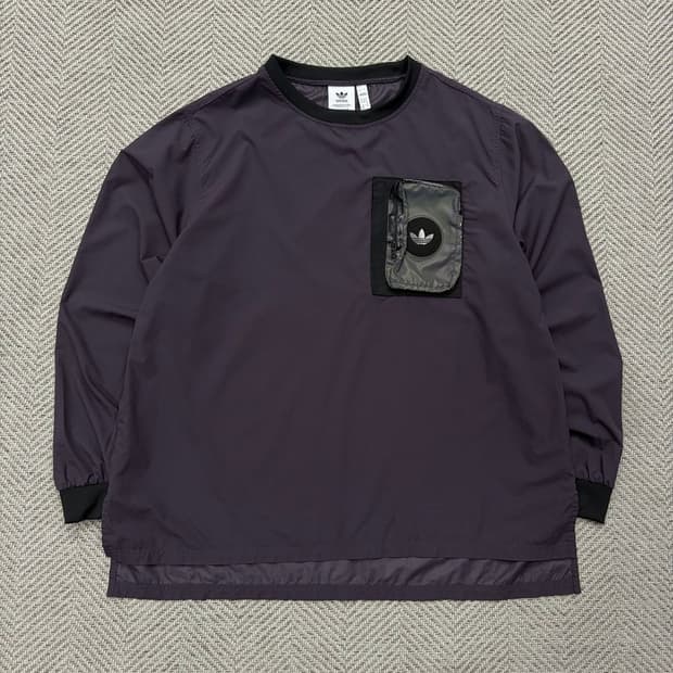 아디다스 홀로그램 포켓 웜업 v2474