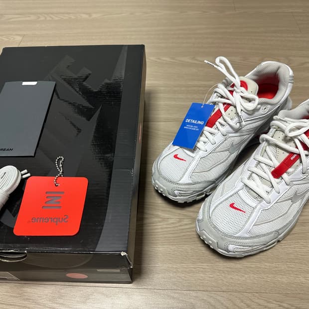 슈프림 x 나이키 샥스 라이드 2 TL