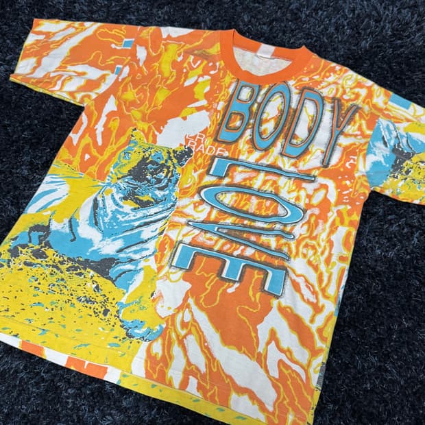 00’s tiger body love t-shirt