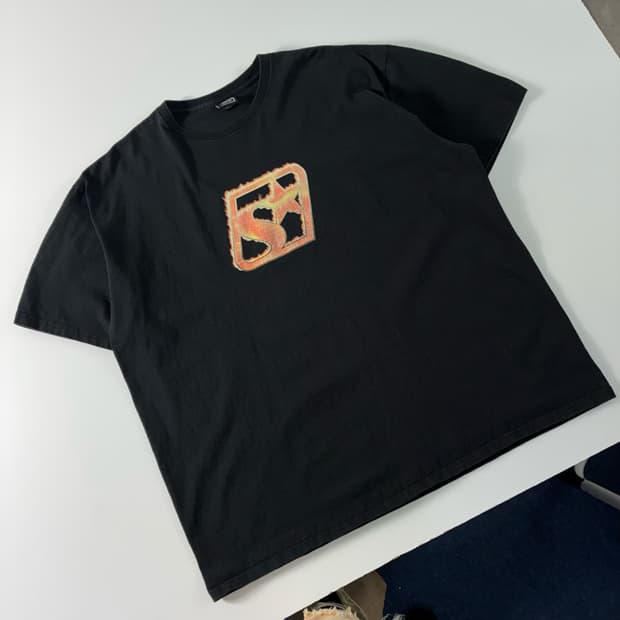 Stussy  스투시 블레이즈 블랙 반팔티셔츠 