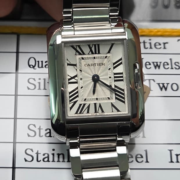 까르띠에 앙글레즈 탱크 스몰 클래식로만판 쿼츠 브레이슬릿 ver. (감정