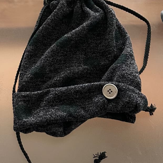 도트 버튼 비니