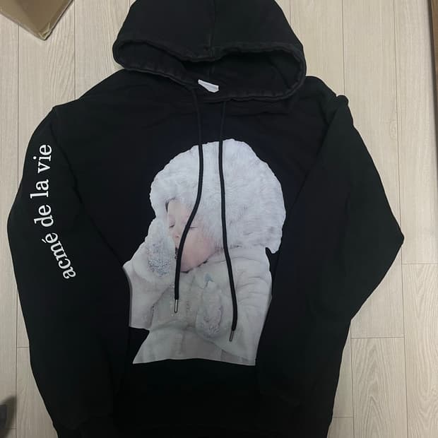 아크메드라비 후드티