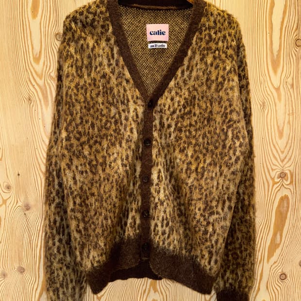 애즈이프캘리 레오파드 가디건