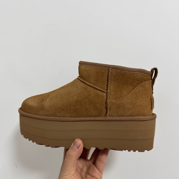 어그 스웨이드 레더 미니 플랫폼 부츠 체스넛 / 1135092CHE