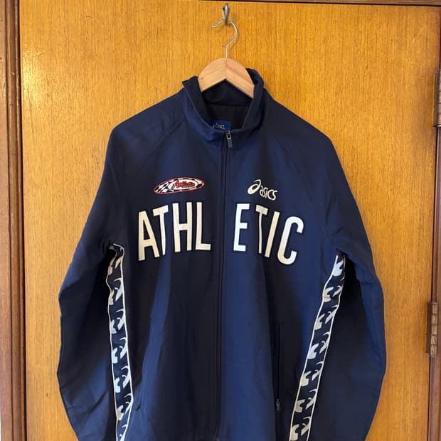 아식스 올드스쿨 네이비 바람막이 자켓