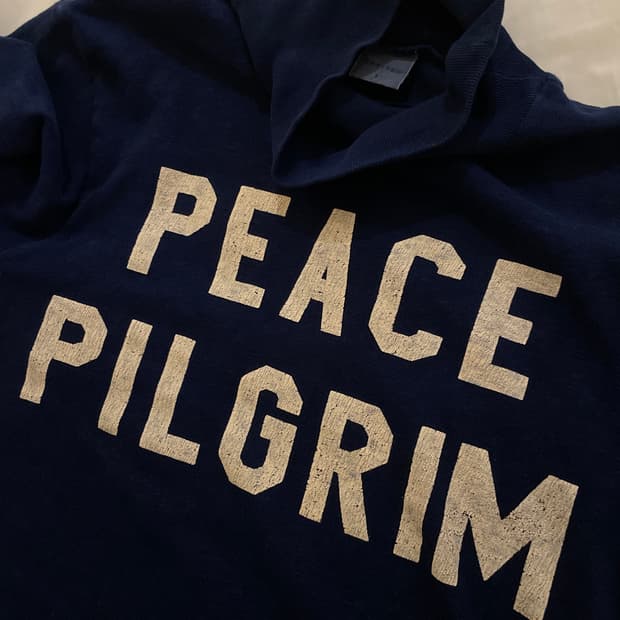 2) 캐피탈 터틀넥