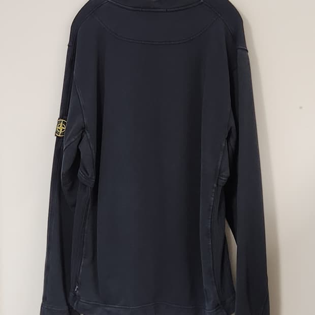 스톤아일랜드 쉐도우 맨투맨 L