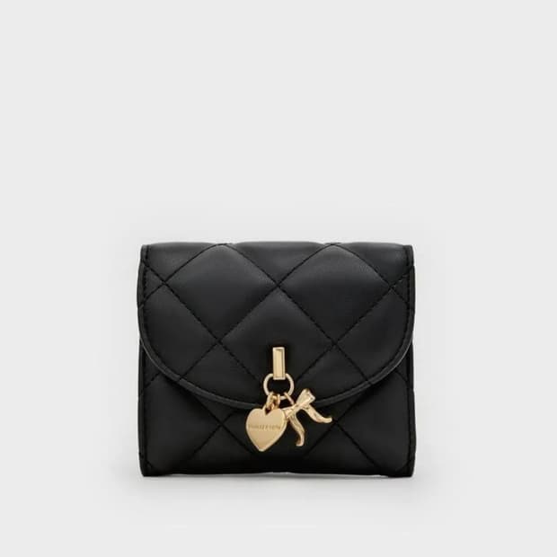 [새상품] 찰스앤키스 아리에티 퀄티드 보우 하트 참 지갑