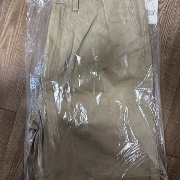 폴로 휘트먼 릴렉스핏 플리츠 치노 팬츠