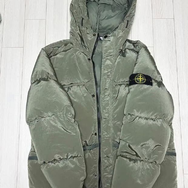 스톤아일랜드 21FW 나일론 메탈 다운 패딩